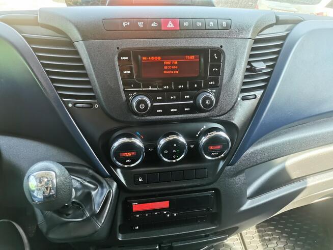 Iveco Daily 70C18 firana Winda 1.000kg Dhollandia wejkama 12pal