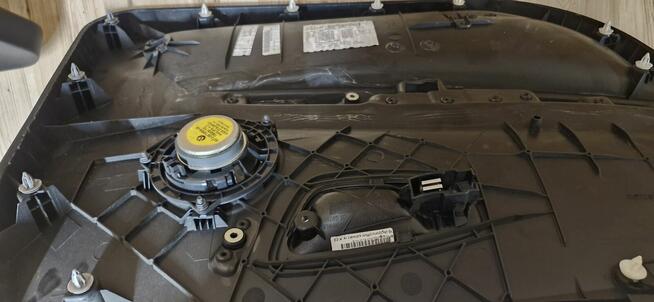 Boczki tapicerka drzwi bmw e87 5d