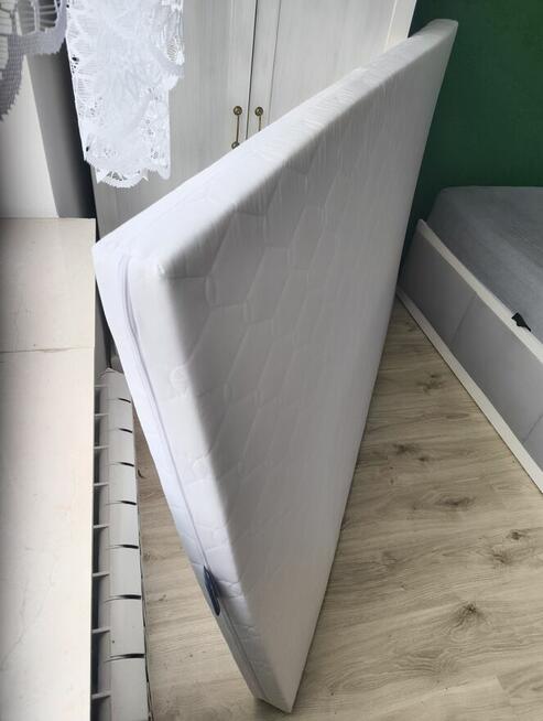 Materac piankowy Rem-Sen 120x190x10 cm H4 – prawie nowy, uży