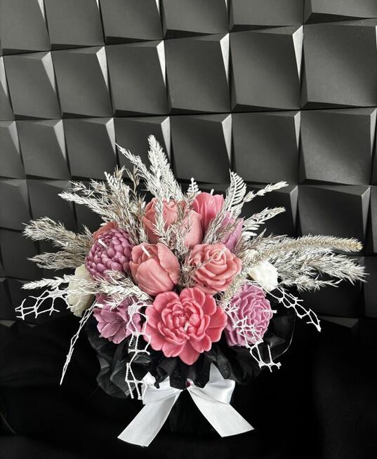 Bukiet ze świec sojowych w różo fioletowy