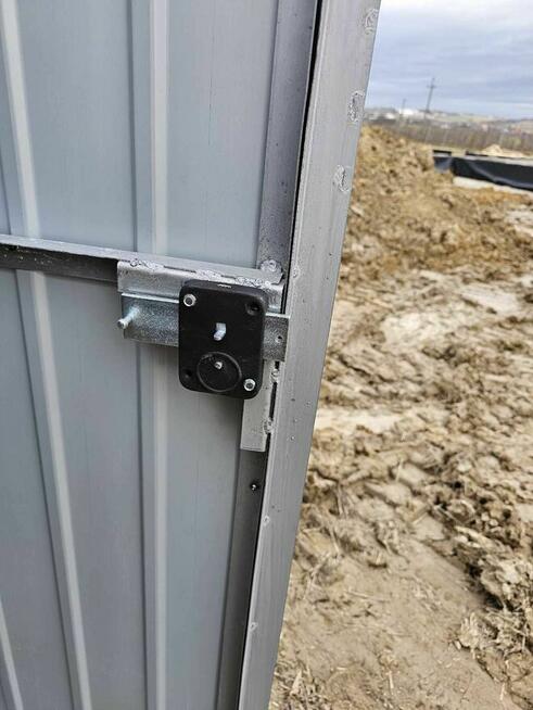 Garaż blaszany 3x5 czarny jednospadowy brama pion