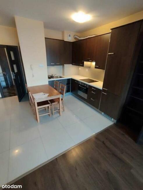 Dwupokojowe mieszkanie z balkonem i garażem