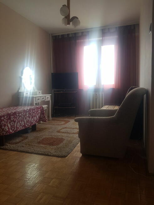 Pokój 18m do wynajęcia w mieszkaniu 3-pokojowym Czuby