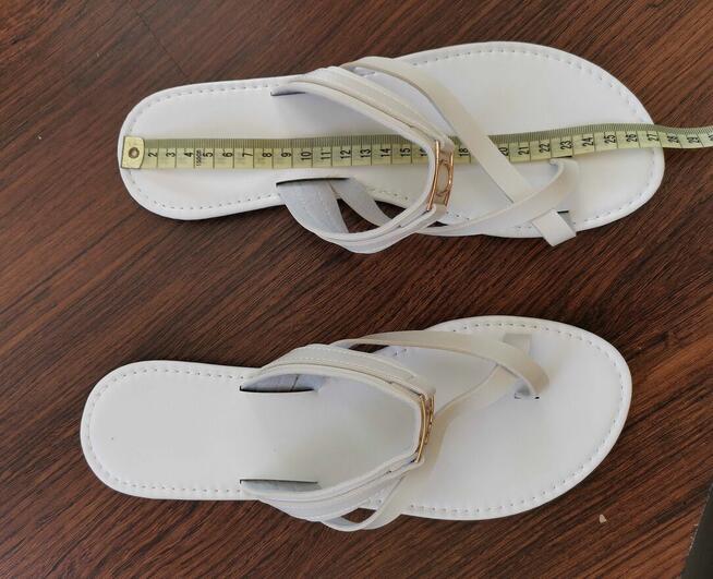 Sandałki damskie białe
