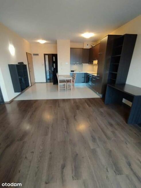 Dwupokojowe mieszkanie z balkonem i garażem