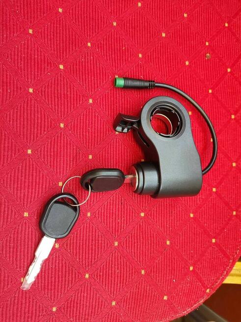 Manetka gazu ze stacyjką do hulajnogi elektrycznej KuKirin