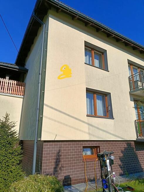 Mycie i pielęgnacja elewacji, paneli PV, okien i innych