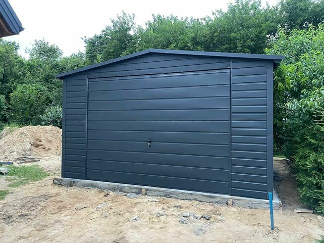 Garaż blaszany 4x6 dwuspadowy w kolorze grafitowym