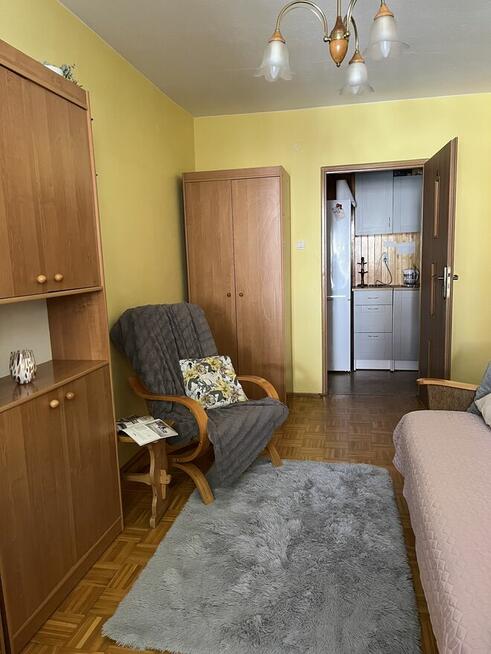 Fajny pokój dla studentki lub uczennicy