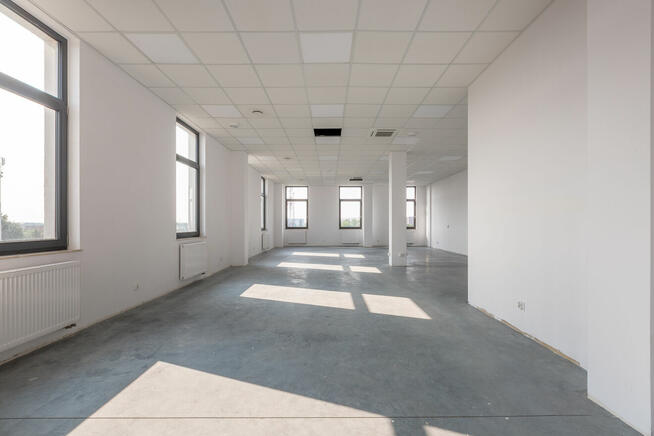 Nowy budynek biurowo usługowy 2730m2, Kępińska 2A, Wrocław