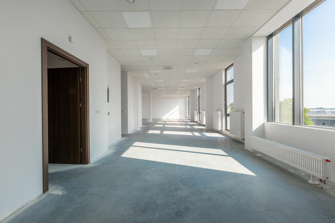 Nowy budynek biurowo usługowy 2730m2, Kępińska 2A, Wrocław