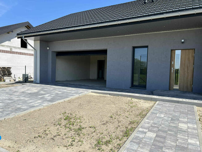 Nowoczesny dom w ciszy część mieszkalna 142mkw/ działka 827