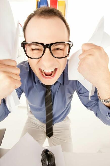 Praca biurowa - Odbieranie telefonów - Nadawanie ogłoszeń