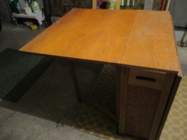 Duży stół - ława rozkładana.