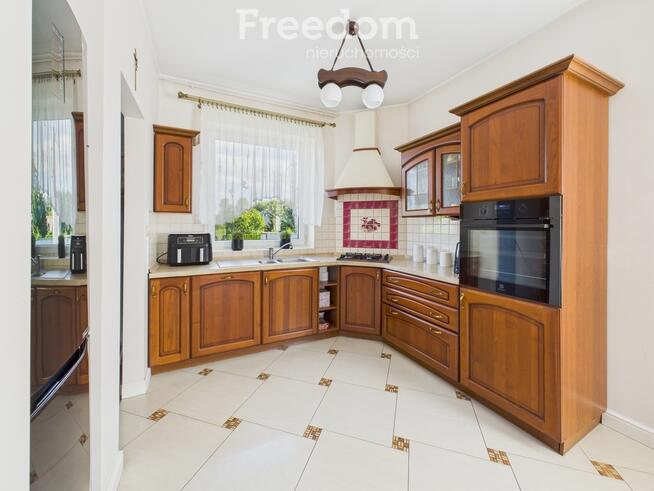 Urokliwy dom w pięknej lokalizacji