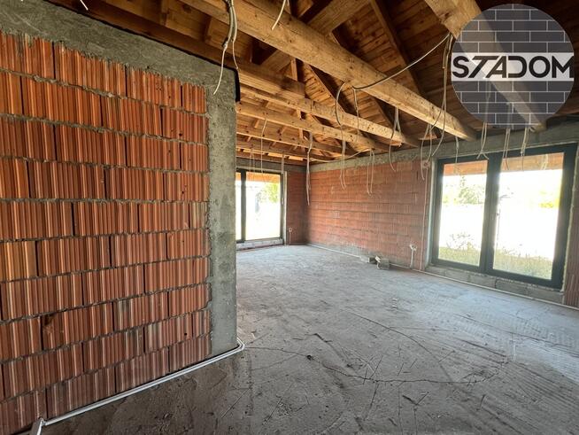 Na sprzedaż dom jednorodzinny z garażem – Łaszczyn