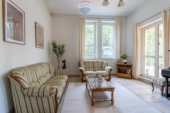 Dom z dużą działką w urokliwym Józefowie