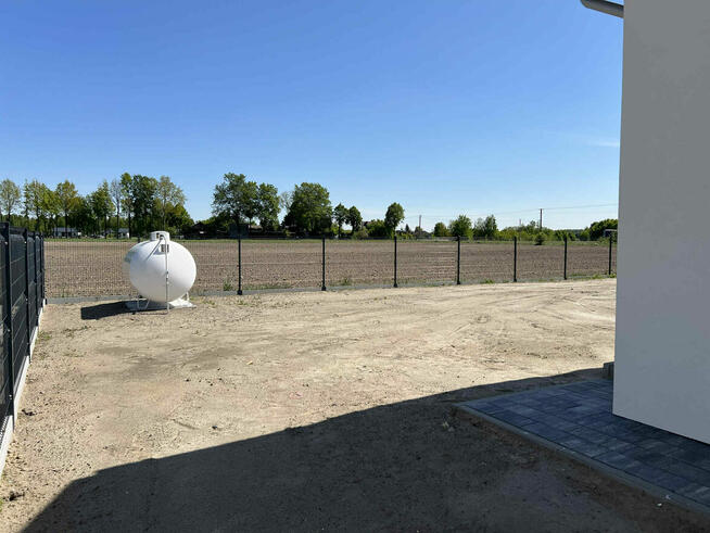 Nowoczesny dom w ciszy część mieszkalna 142mkw/ działka 827