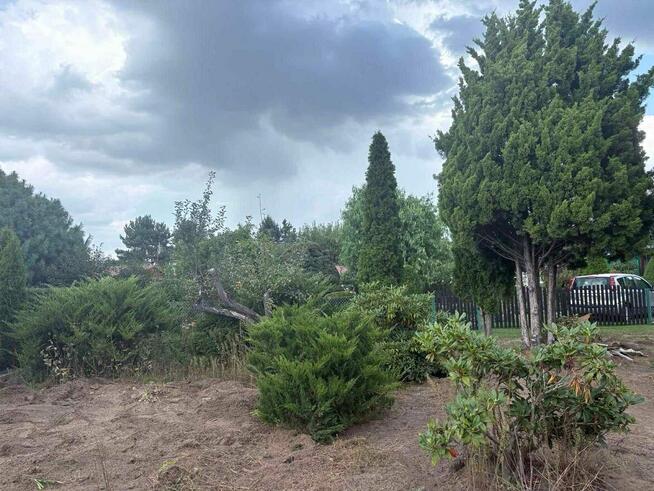 Na sprzedaż działka rekreacyjna 412 m² z domkiem drewnianym