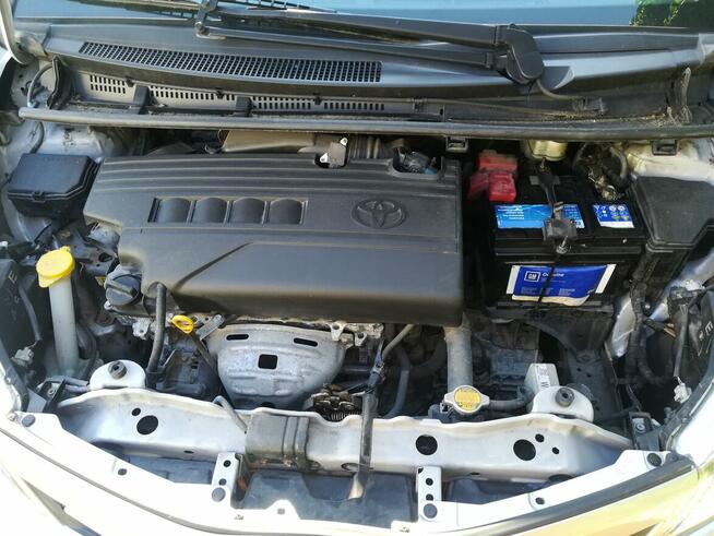 Toyota Yaris III 2013 1.3 Benzyna Niski przebieg Klima Hak