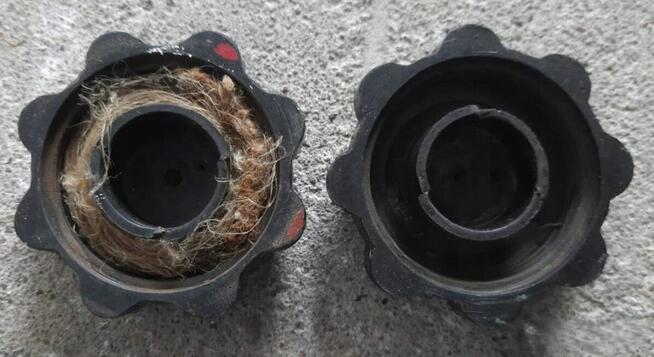 Komar ZZR korek zbiornika paliwa baku czarny 2 sztuki