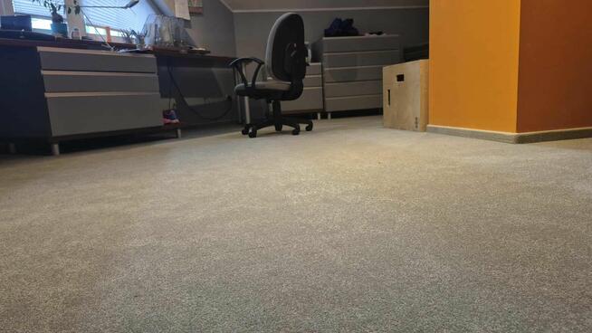 Podłogi, panele, wykładziny dywanowe, płytki, ściany