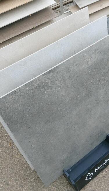 Płytki łazienkowe 80x80 imitujące beton Modern Grafit gat.1