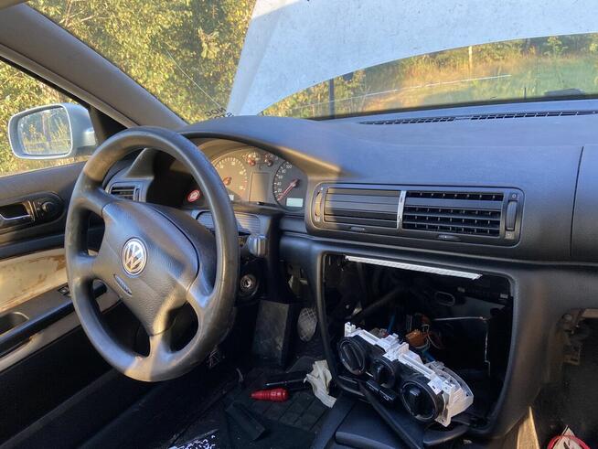 VW PASSAT B5 1,9 TDI AJN 1999 na śrubki