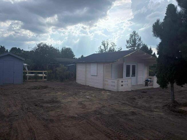 Na sprzedaż działka rekreacyjna 412 m² z domkiem drewnianym