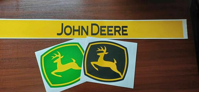 Dorabienie naklejek na maszyny rolnicze budowlane auta