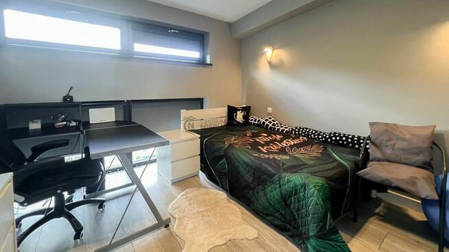 Nowoczesny loft z ogródkiem i dwoma miejscami parkingowymi