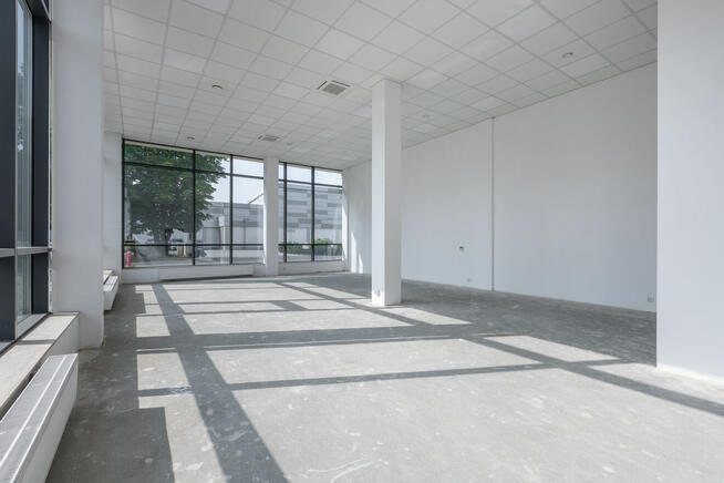 Lokal usługowy 146m2, nowy biurowiec, Kępińska 2