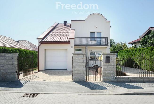 Nowoczesny i funkcjonalny dom z fotowoltaiką