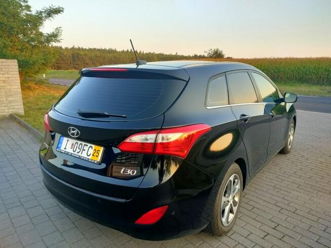 Hyundai i30 1.6 CRDi Klimatyzacja Kamera Nawigacja Tempomat Bluetooth
