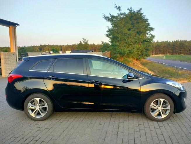 Hyundai i30 1.6 CRDi Klimatyzacja Kamera Nawigacja Tempomat Bluetooth