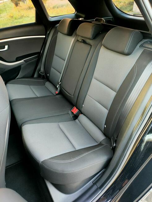 Hyundai i30 1.6 CRDi Klimatyzacja Kamera Nawigacja Tempomat Bluetooth