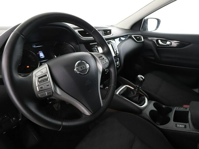 Nissan Qashqai navi klima auto kamera i czujniki parkowania grzane fotele