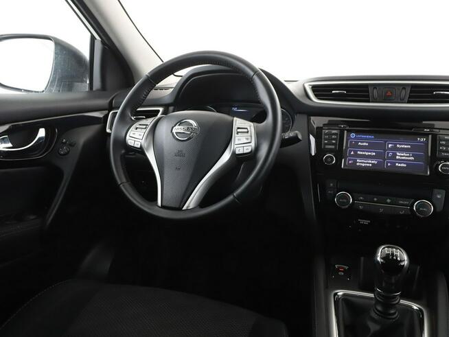 Nissan Qashqai navi klima auto kamera i czujniki parkowania grzane fotele