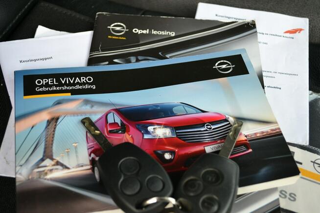 Opel Vivaro *Parktronic*Nagłośnienie*5osobowy*Kamera cofania*Zarejestrowany