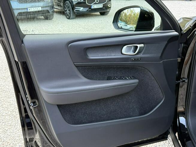 Volvo XC 40 T3 Momentum Pro! Salon Polska! Serwis ASO! Pamięć foteli !