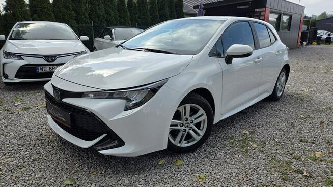 Toyota Corolla 1.8 HSD Super stan Ast. Pasa Distronic kamera Navi VAT 23%