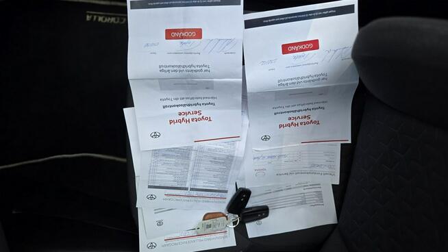 Toyota Corolla 1.8 HSD Super stan Ast. Pasa Distronic kamera Navi VAT 23%