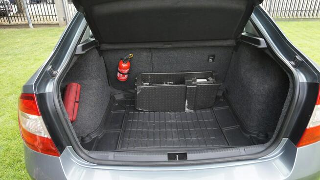 Škoda RAPID zarejestrowany, ubezpieczony. Gwarancja. Polecam!!!