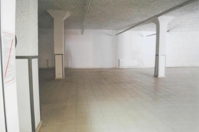 Na wynajem: kompleks magazynowo-produkcyjny – 967,2 m² – San