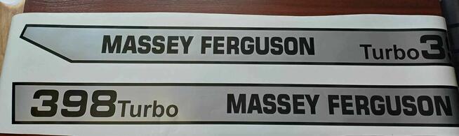 Dorabianie naklejek na maszyny rolnicze budowlane