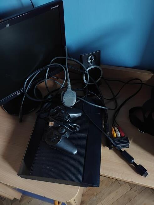 sprzedam Sony PlayStation 3 model CECH-4003C