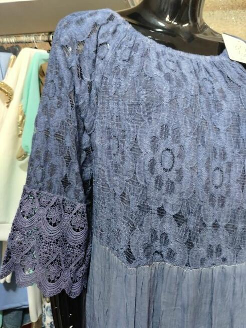 Hit! Sukienka koronkowa z podszewką