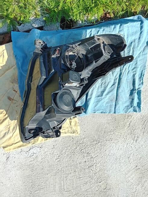 Sprzedam lampy przód opel astra h