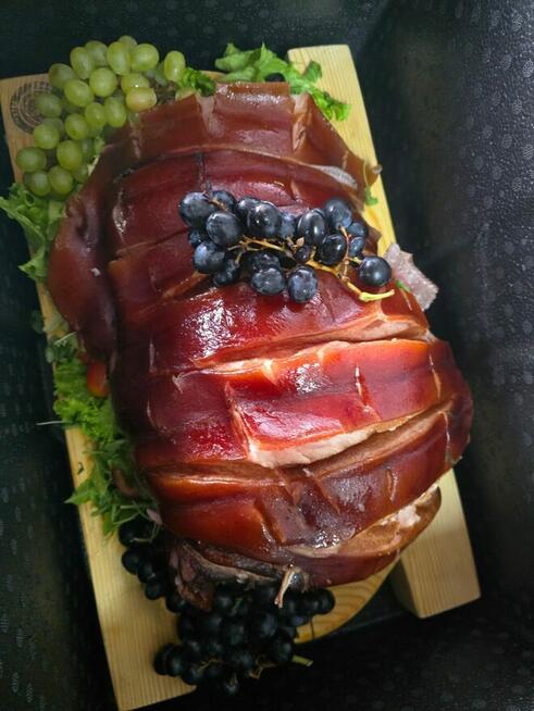 Prosiak i udziec pieczony z dowozem i krojeniem