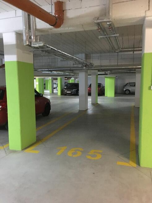 Wynajmę miejsce w garażu podziemnym przy ul. Kazachskiej 7